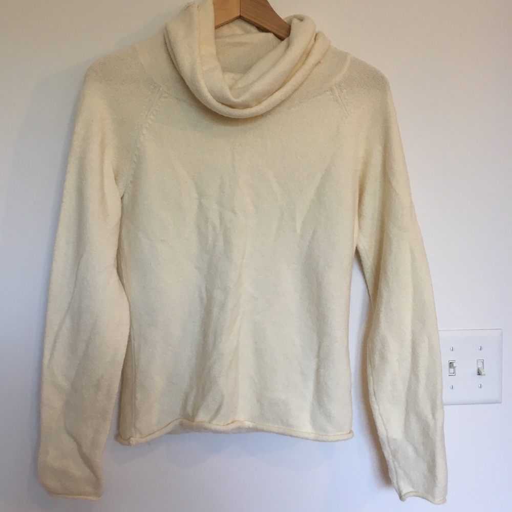 Gap cream cowl sweater